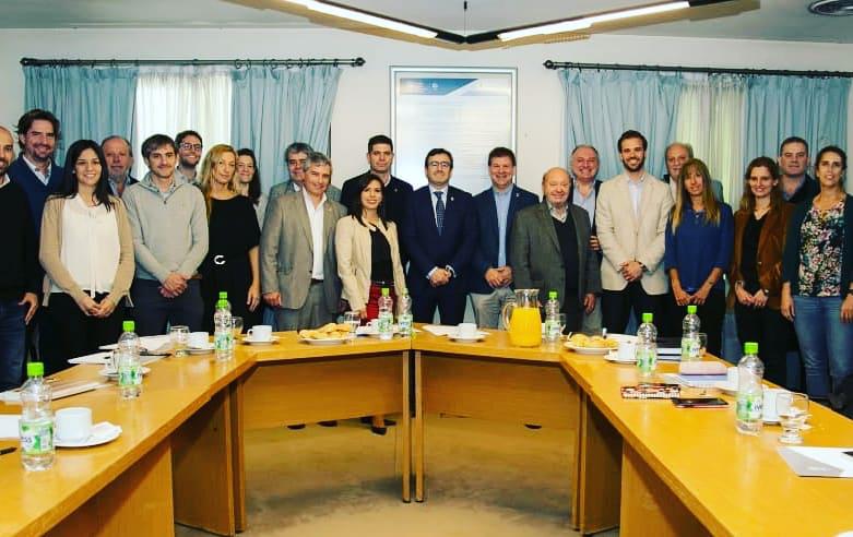 Martin Rappallini junto con Representantes de la INTI