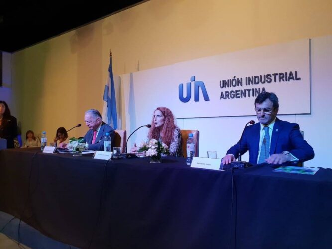 Por la igualdad de género en la industria