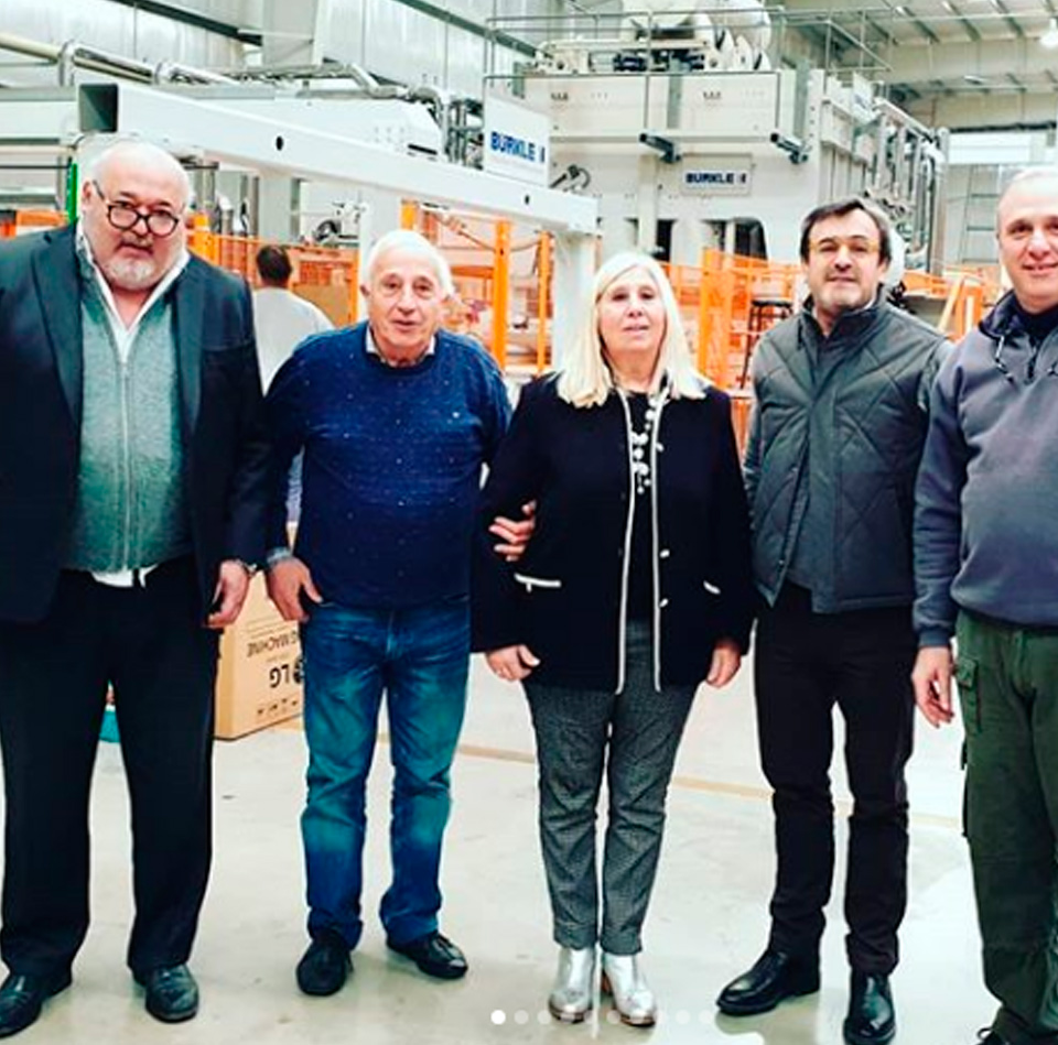 Visita a la enchapadora San Juan de la familia Scagliarini, junto a Horacio Fabián Castagnini