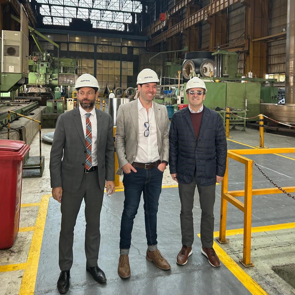 Visita a las instalaciones de IMPSA en Mendoza