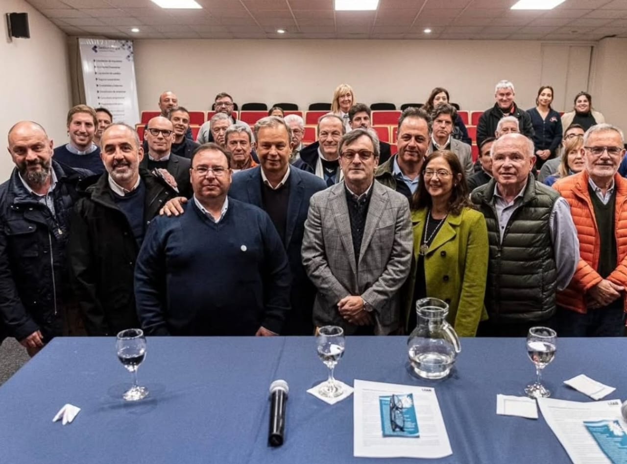 Firma de un acuerdo de paz social en Almirante Brown