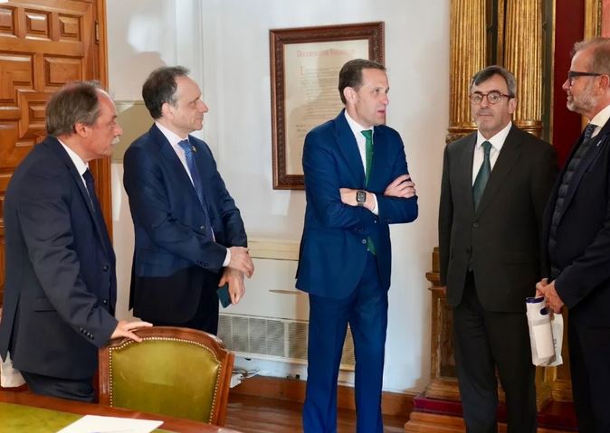 Reunión con Conrado Iscar, presidente de la Diputación de Valladolid, España