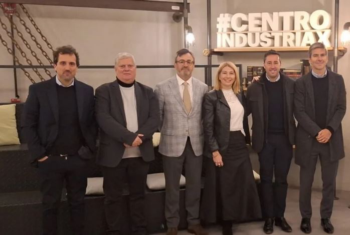 Reunión en UIA con Accenture, empresa colaboradora del Centro de Industria X